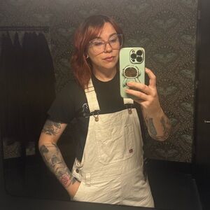 Meet your Posher, Caitlyn